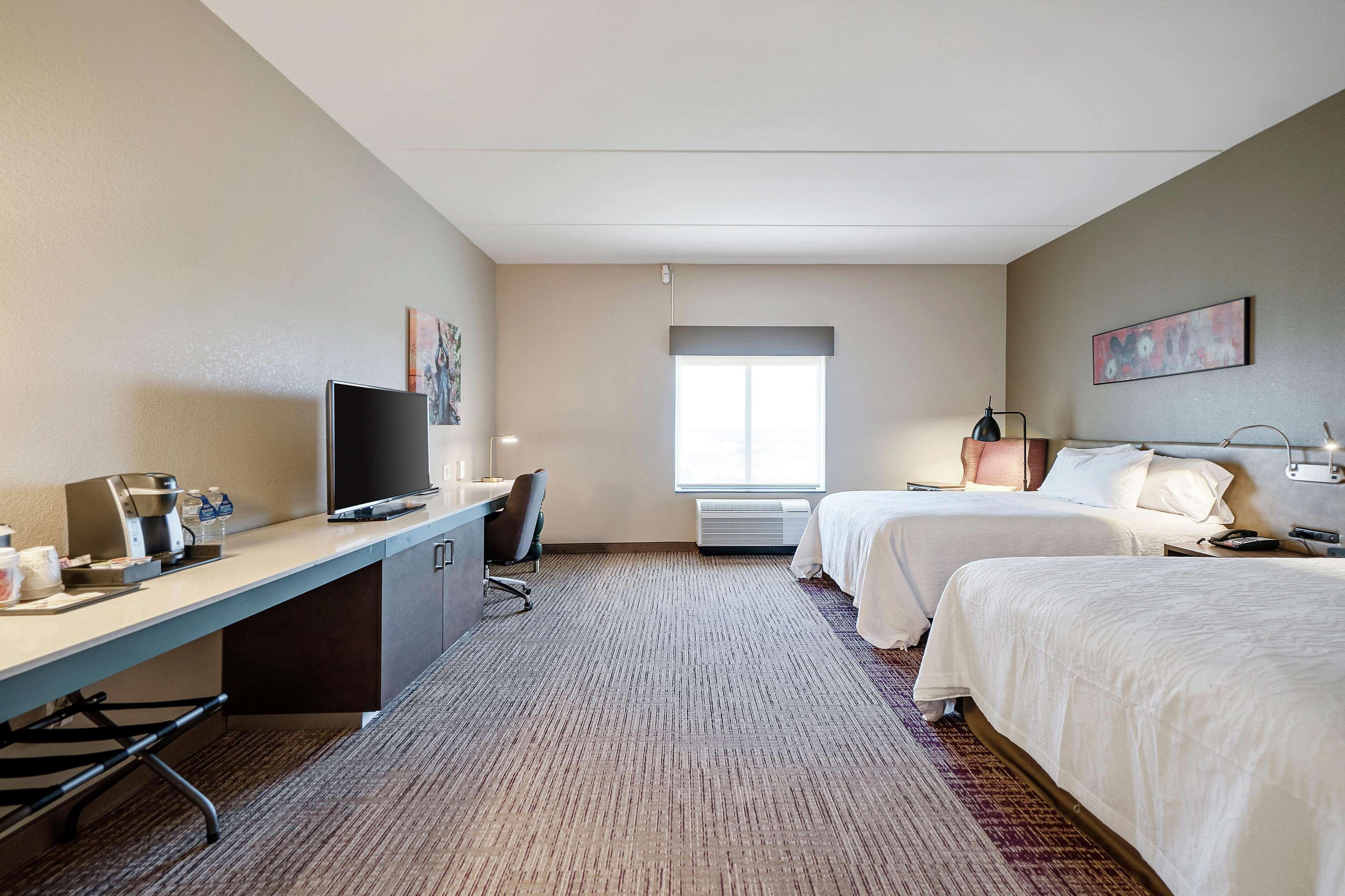 Hilton Garden Inn Edmond/Oklahoma City North Exterior photo